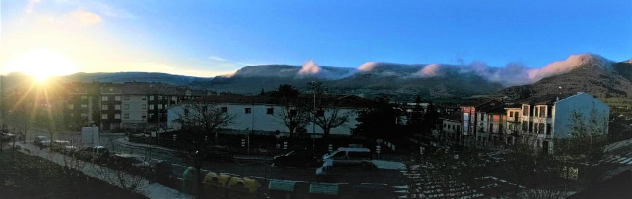Velasco Jauregia-sierra De Suenos