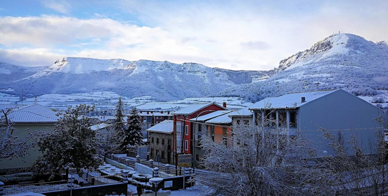 Velasco Jauregia-sierra De Suenos Apartamento